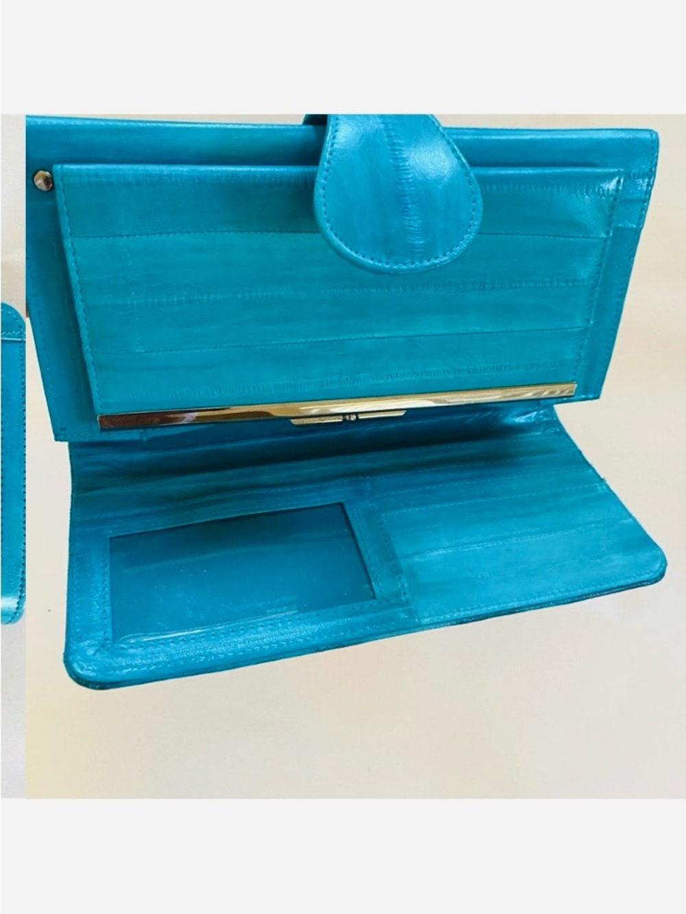 Genuine Eel-skin Elegant Turquoise Leather Clutch Wallet